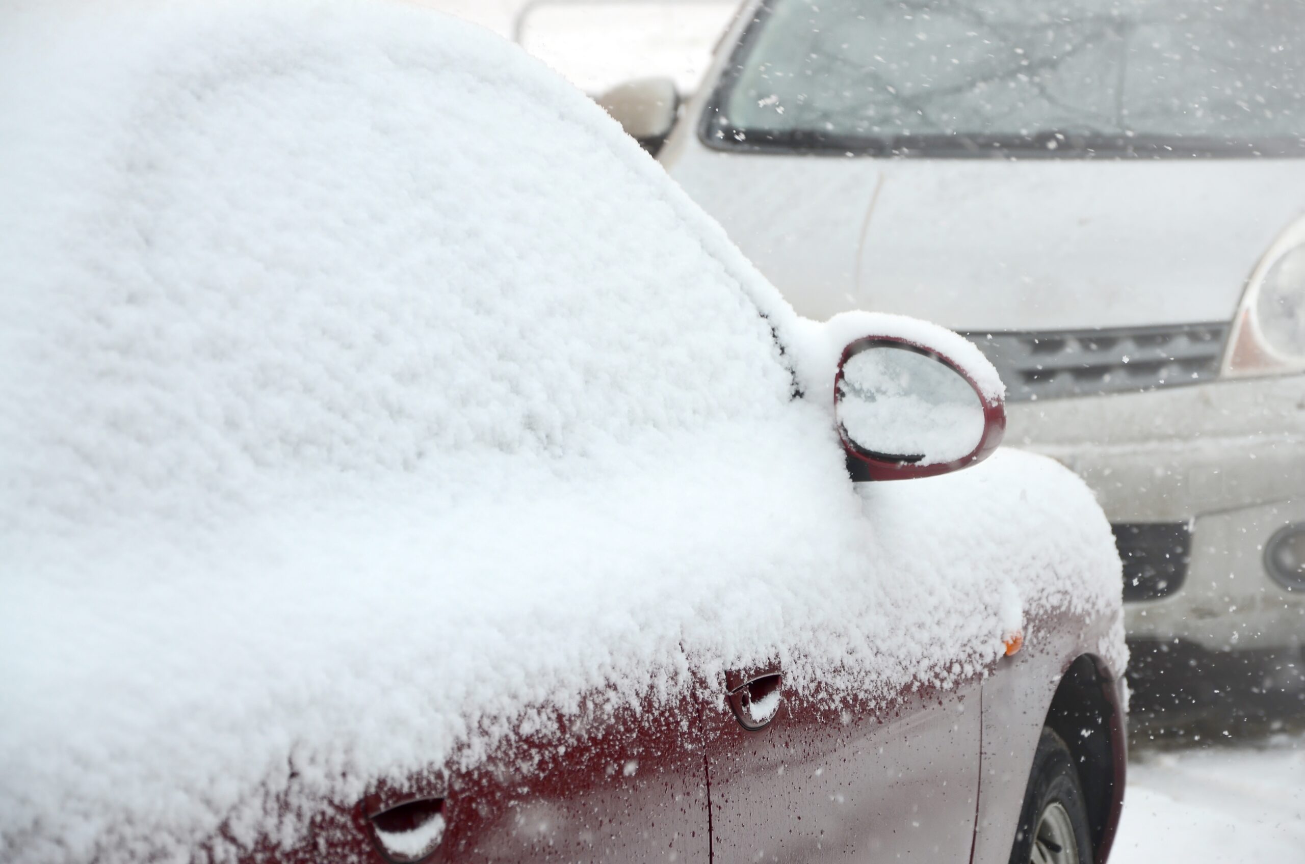 Protéger sa voiture avec une bâche antigivre